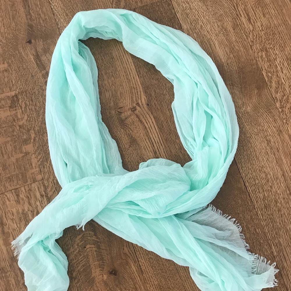 Mint scarf